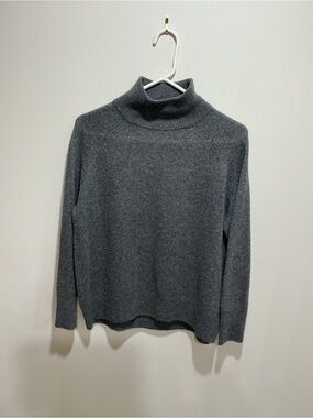 Skull cashmere mock turtleneck sweater size small